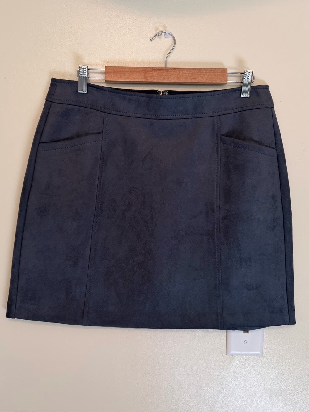 Loft Women’s Navy Suede-Look Mini Skirt Pleat Front Pockets